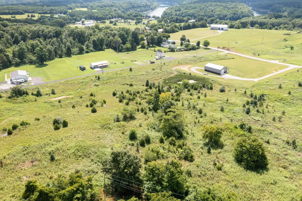 3729 Ky-790. Bear Hollow Road Bronston KY 42518
