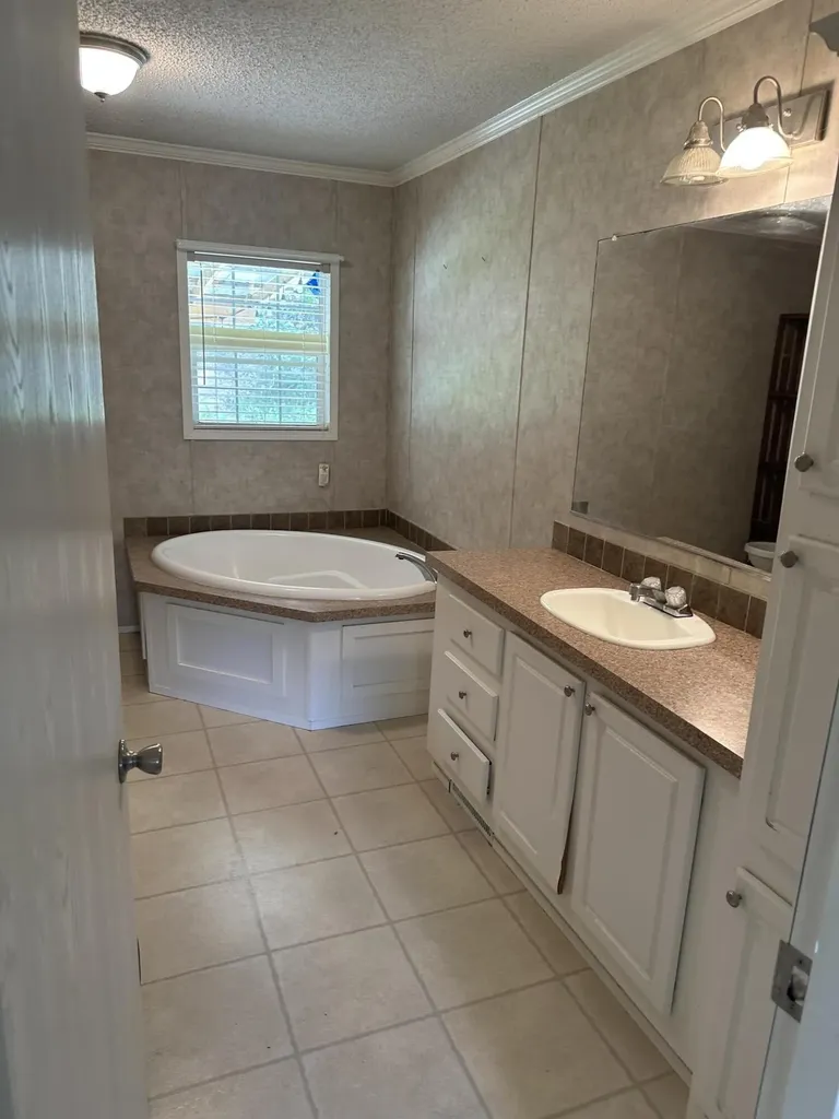726 Hellard Road Annville KY 40402