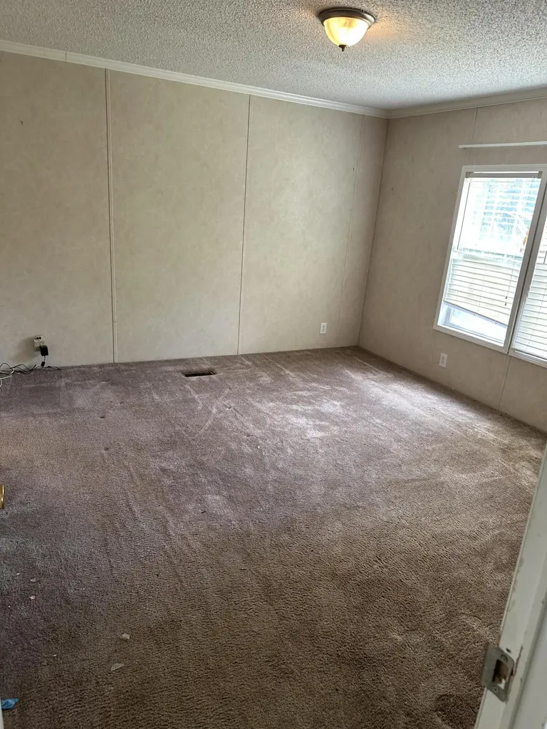 726 Hellard Road Annville KY 40402