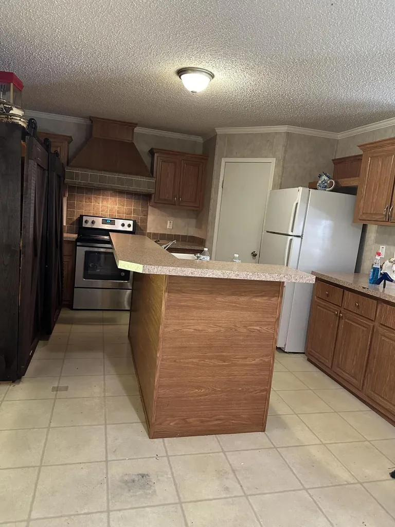 726 Hellard Road Annville KY 40402