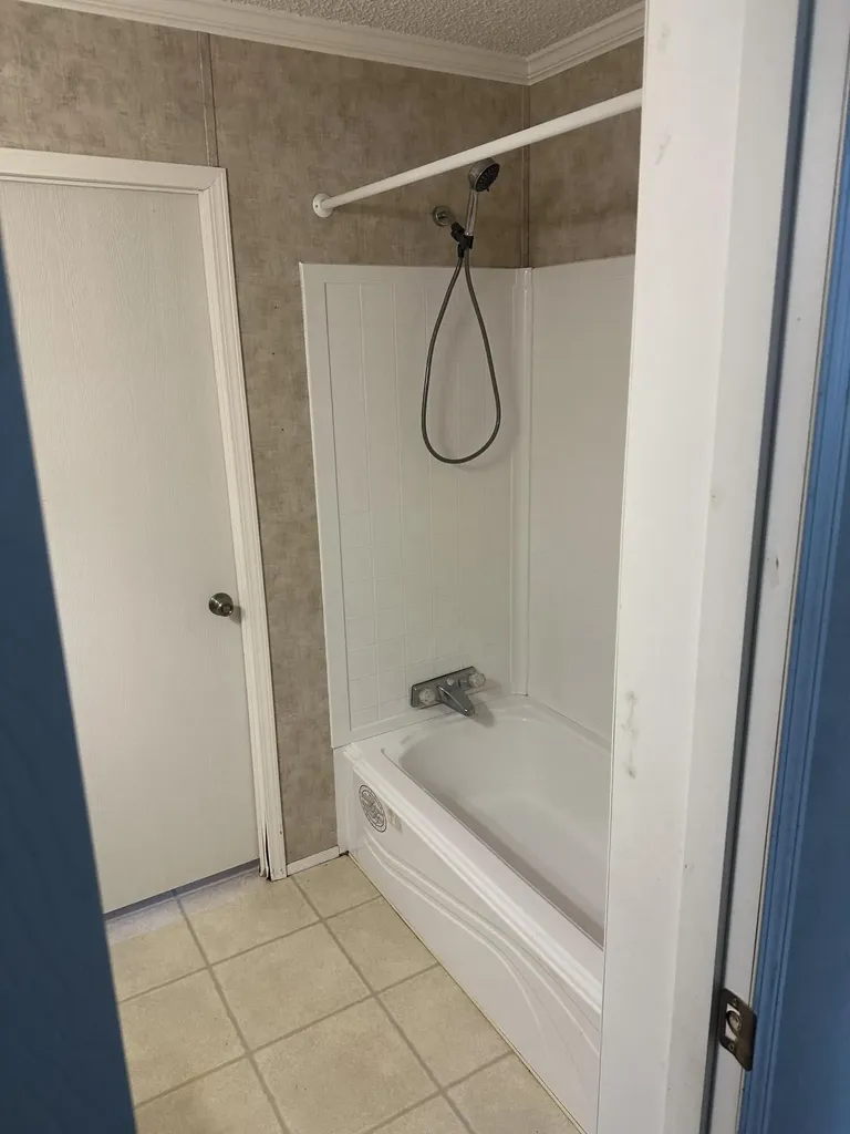 726 Hellard Road Annville KY 40402