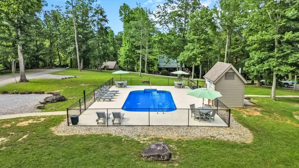 31 Sky View Lane Burnside KY 42519