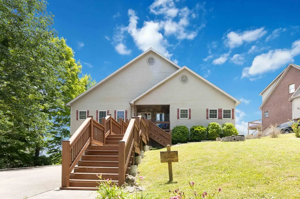 31 Sky View Lane Burnside KY 42519