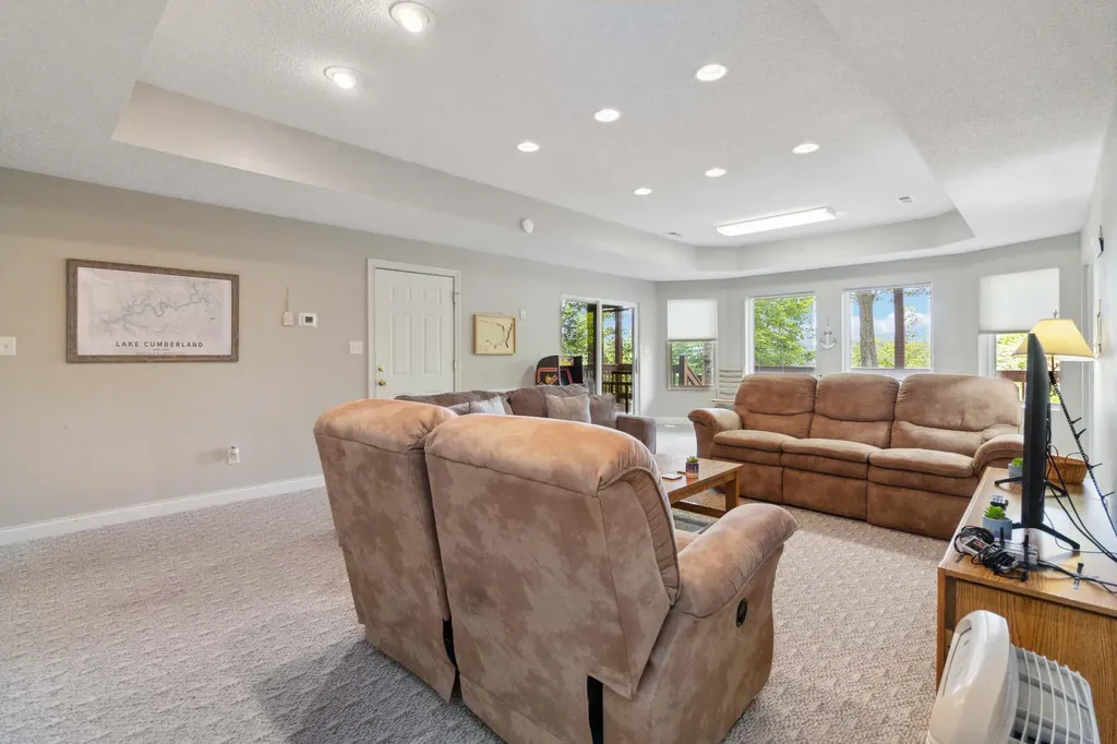 31 Sky View Lane Burnside KY 42519