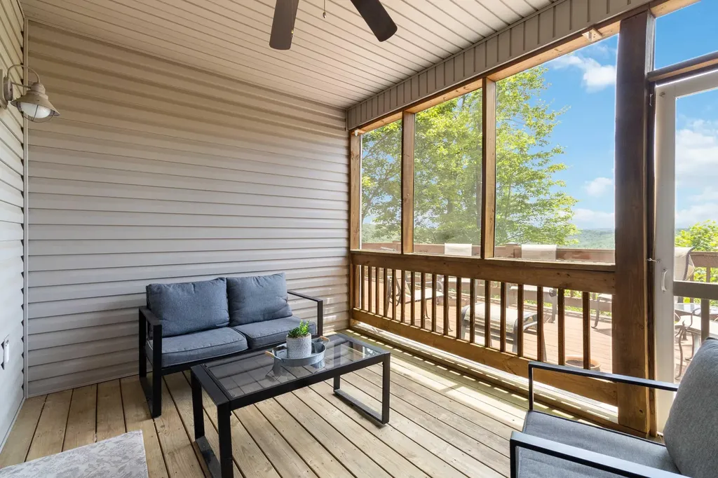 31 Sky View Lane Burnside KY 42519