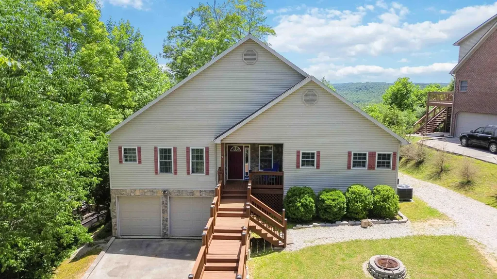 31 Sky View Lane Burnside KY 42519