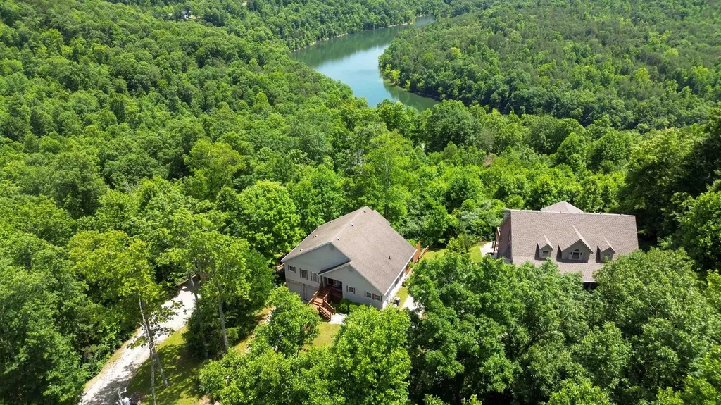 31 Sky View Lane Burnside KY 42519