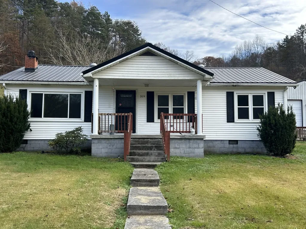 319 Highway 472 Highway Manchester KY 40962