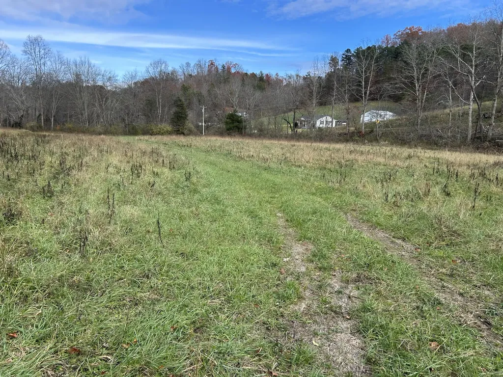 319 Highway 472 Highway Manchester KY 40962