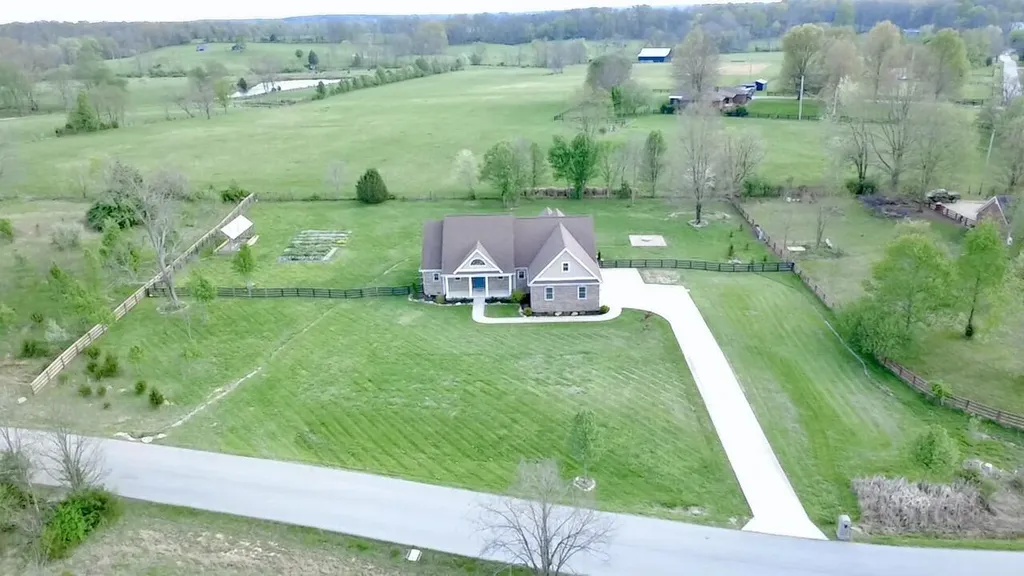 104 Wellington Lane Frankfort KY 40601