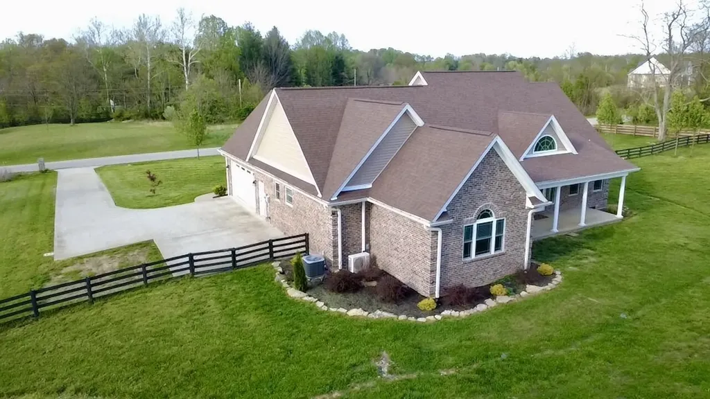 104 Wellington Lane Frankfort KY 40601