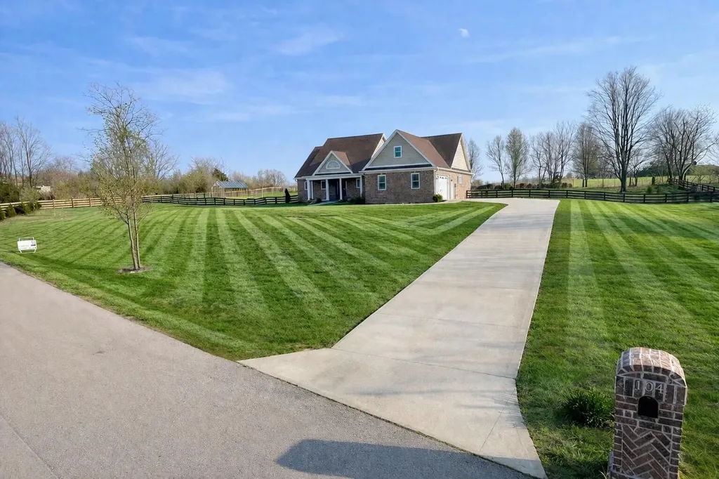 104 Wellington Lane Frankfort KY 40601