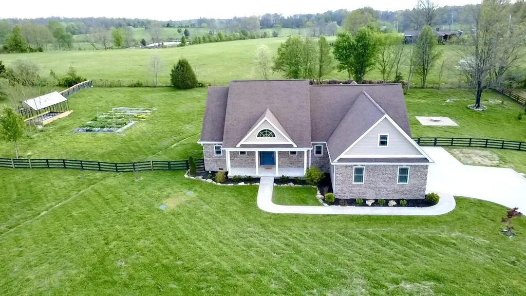 104 Wellington Lane Frankfort KY 40601