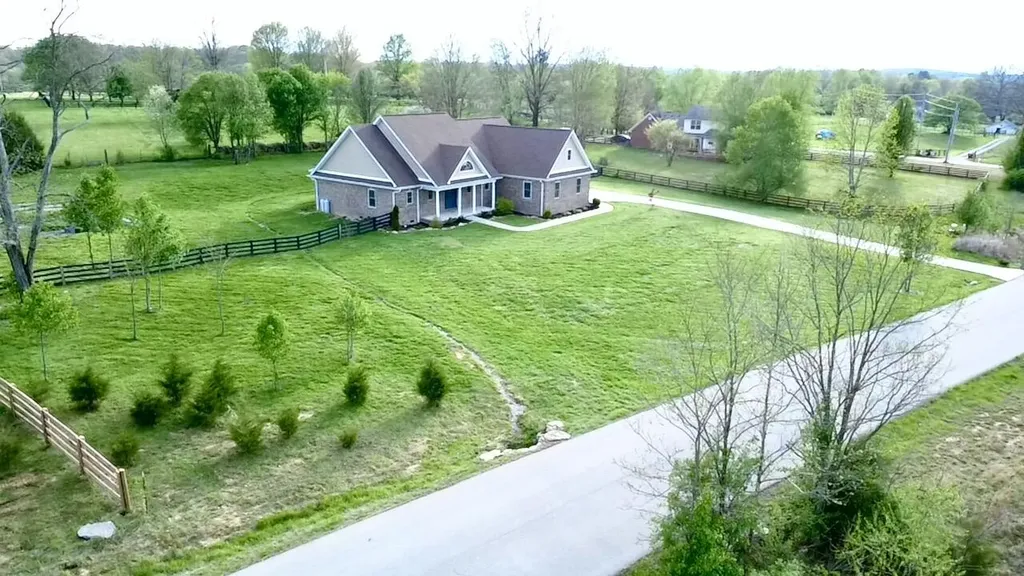 104 Wellington Lane Frankfort KY 40601