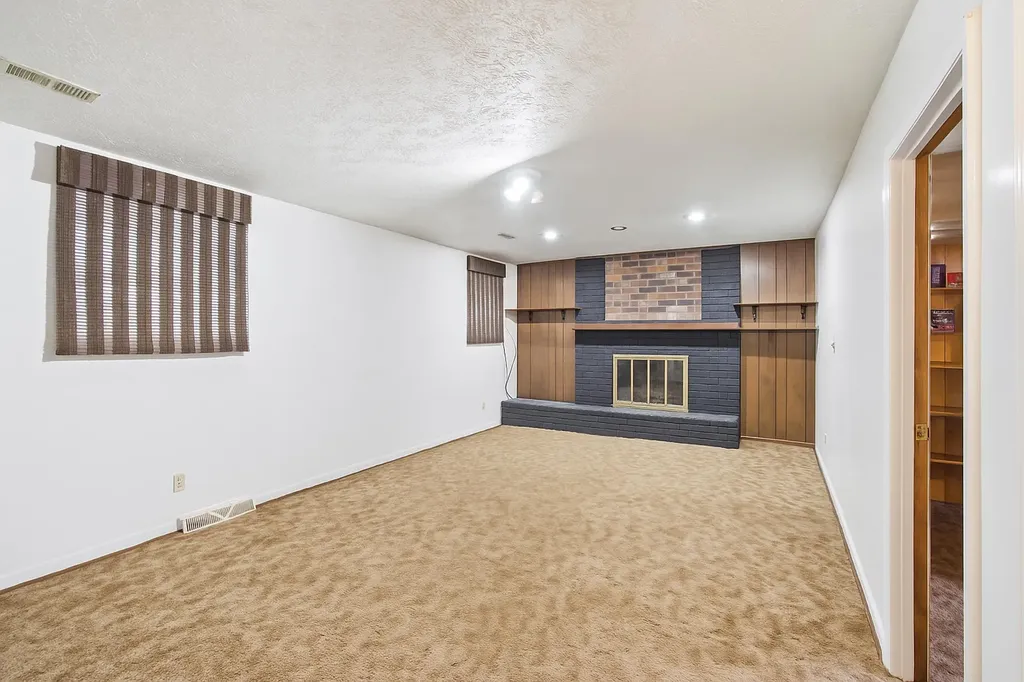 2869 Ark Royal Way Lexington KY 40503