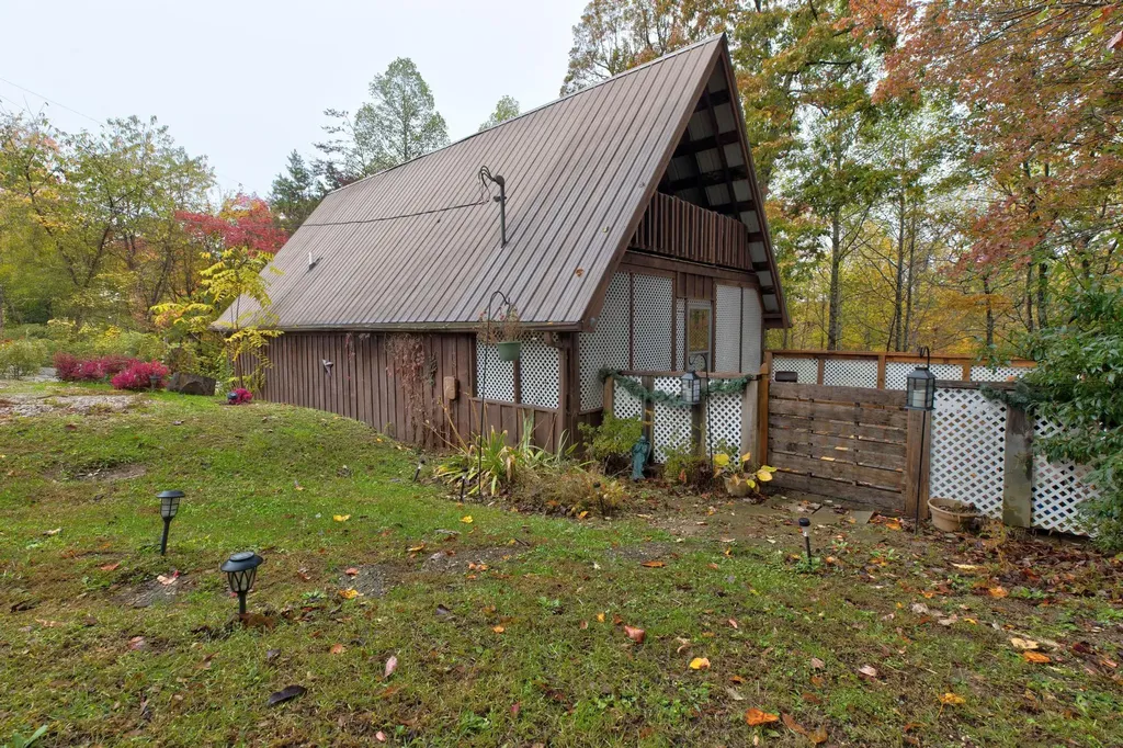 178 Sleepy Hollow Road Wellington KY 40387