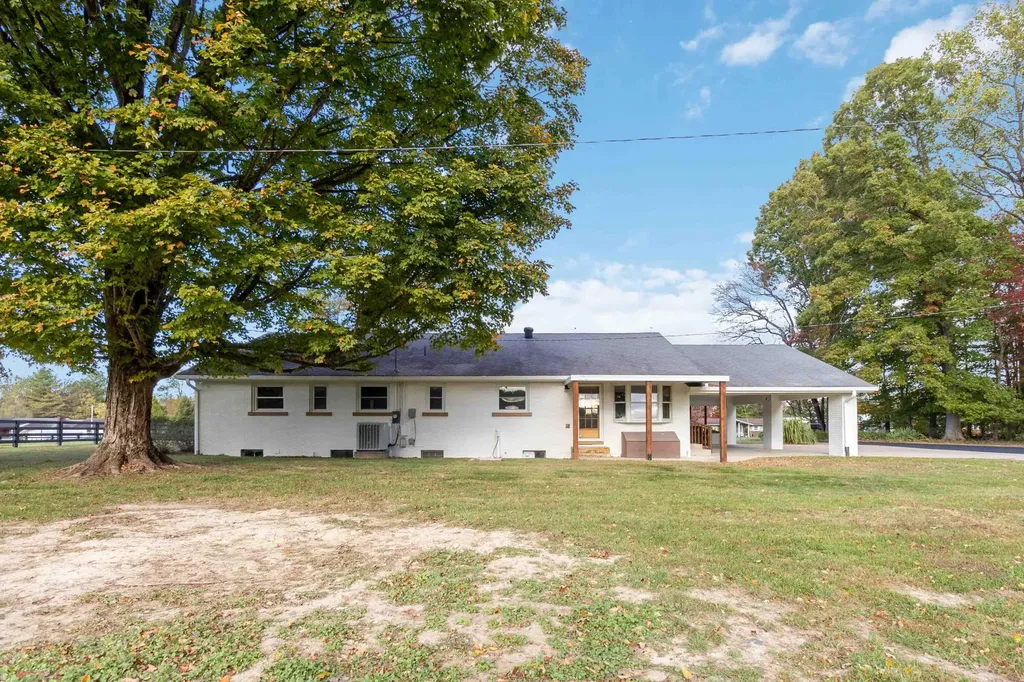 1036 North Highway 127 Russell Springs KY 42642