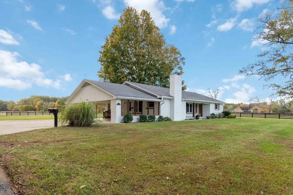 1036 North Highway 127 Russell Springs KY 42642
