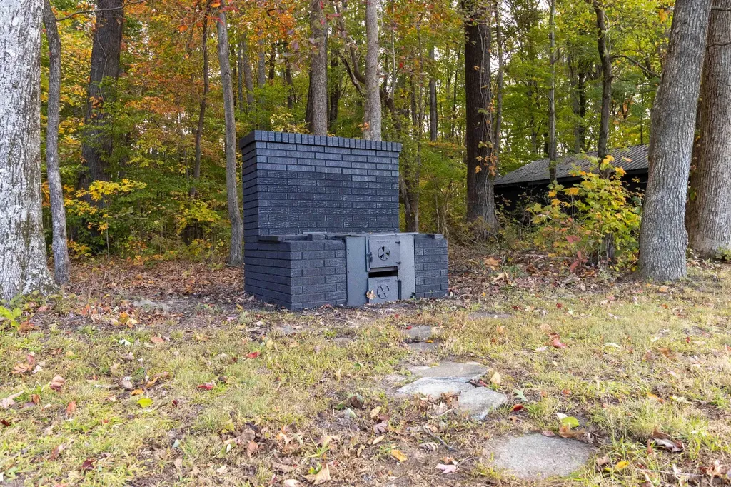 1036 North Highway 127 Russell Springs KY 42642