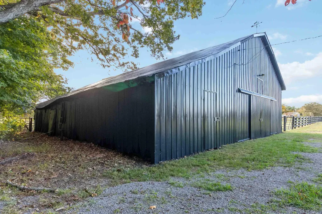 1036 North Highway 127 Russell Springs KY 42642