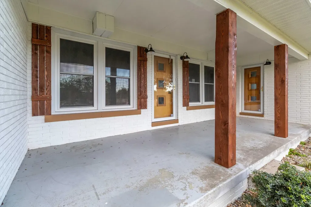 1036 North Highway 127 Russell Springs KY 42642