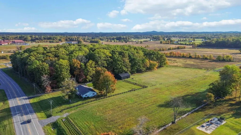 1036 North Highway 127 Russell Springs KY 42642