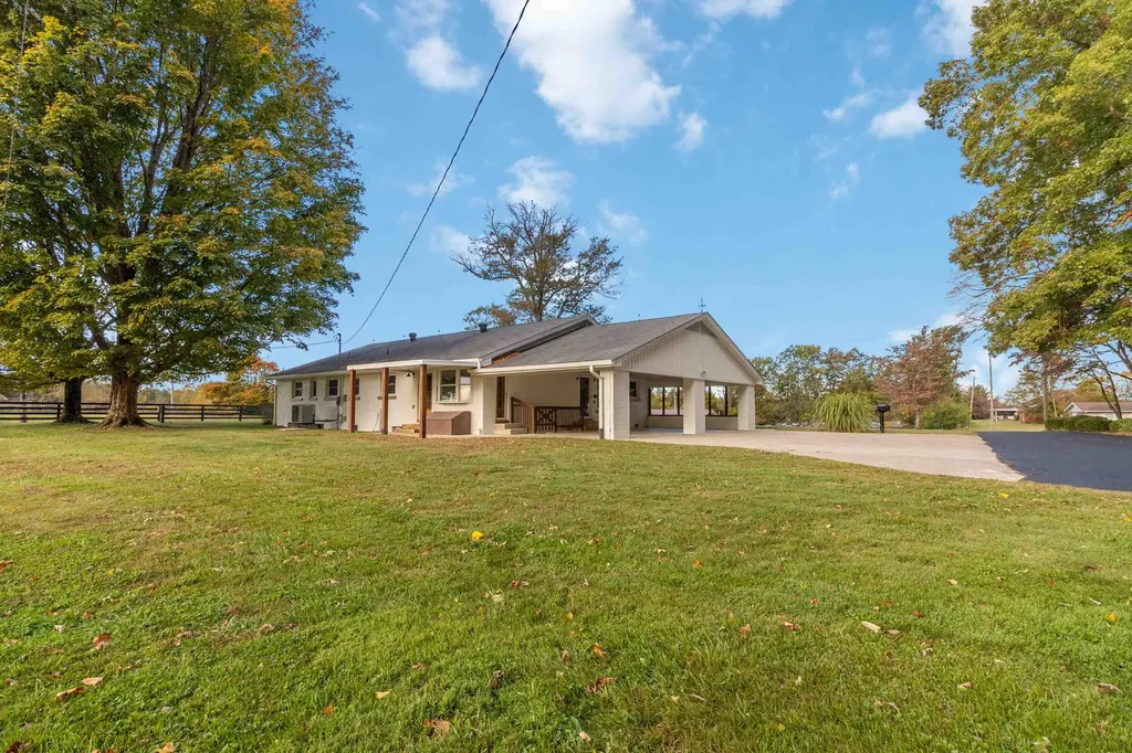 1036 North Highway 127 Russell Springs KY 42642