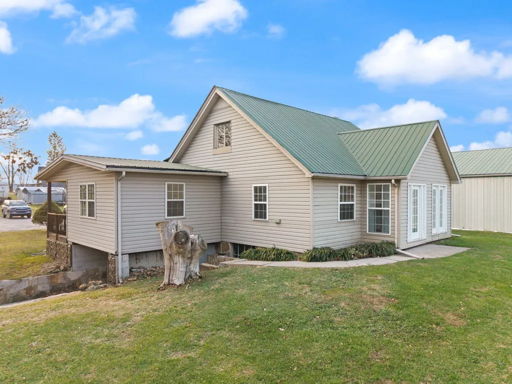 2435 N Laurel Road London KY 40741
