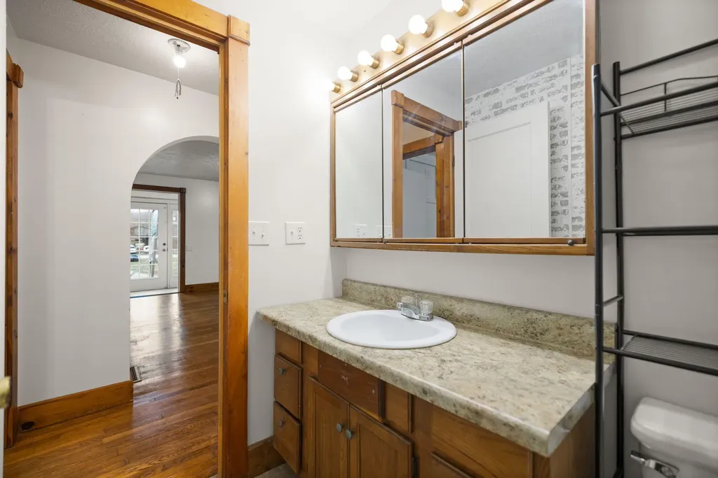 2435 N Laurel Road London KY 40741