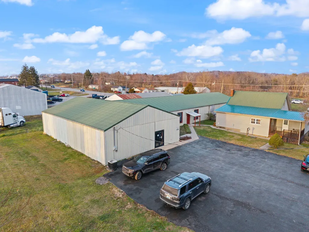 2435 N Laurel Road London KY 40741