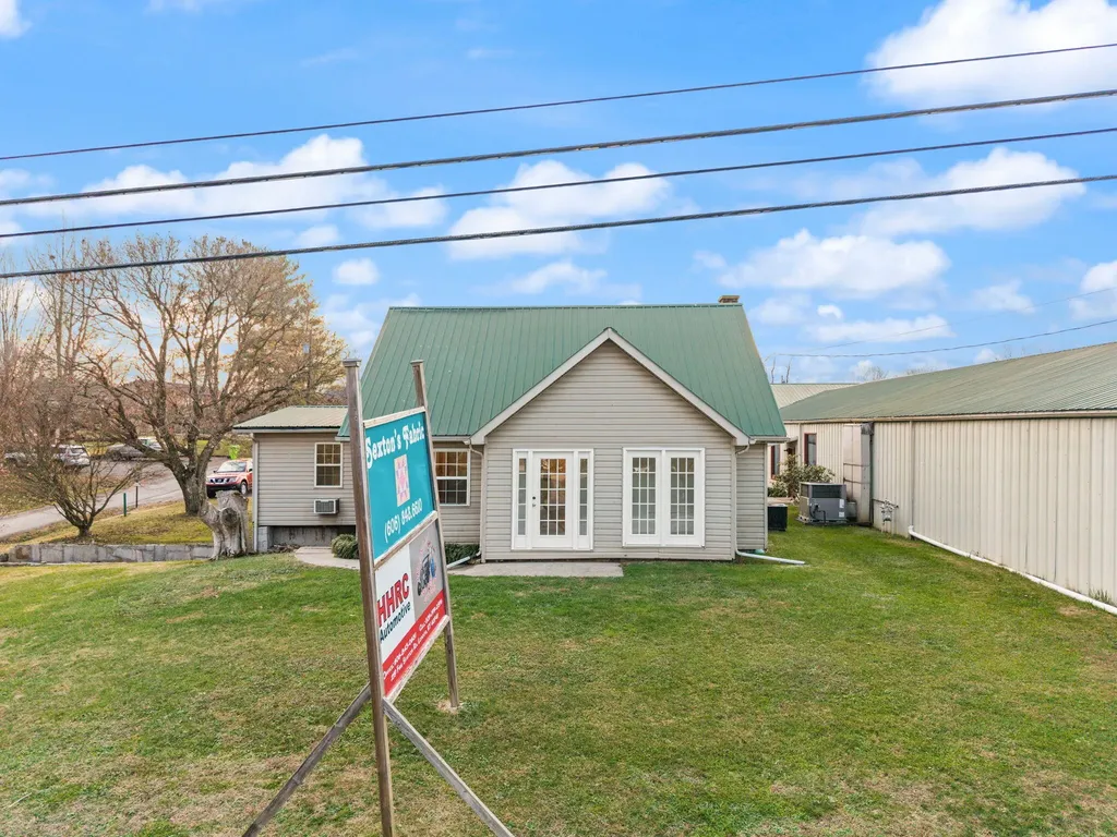 2435 N Laurel Road London KY 40741