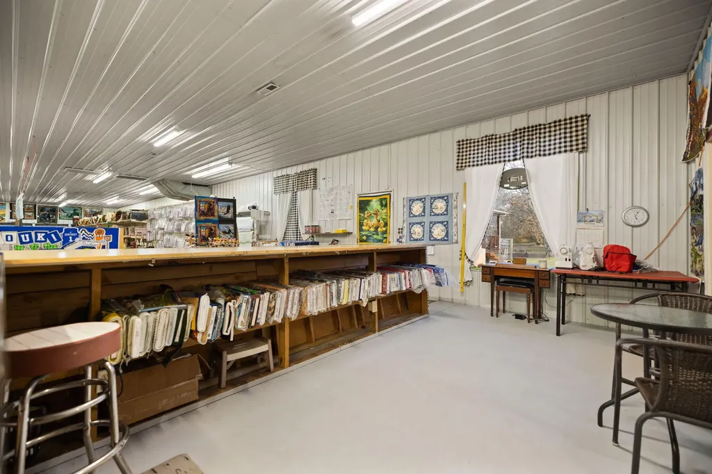 2435 N Laurel Road London KY 40741