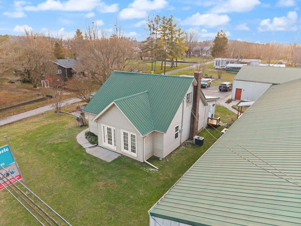 2435 N Laurel Road London KY 40741
