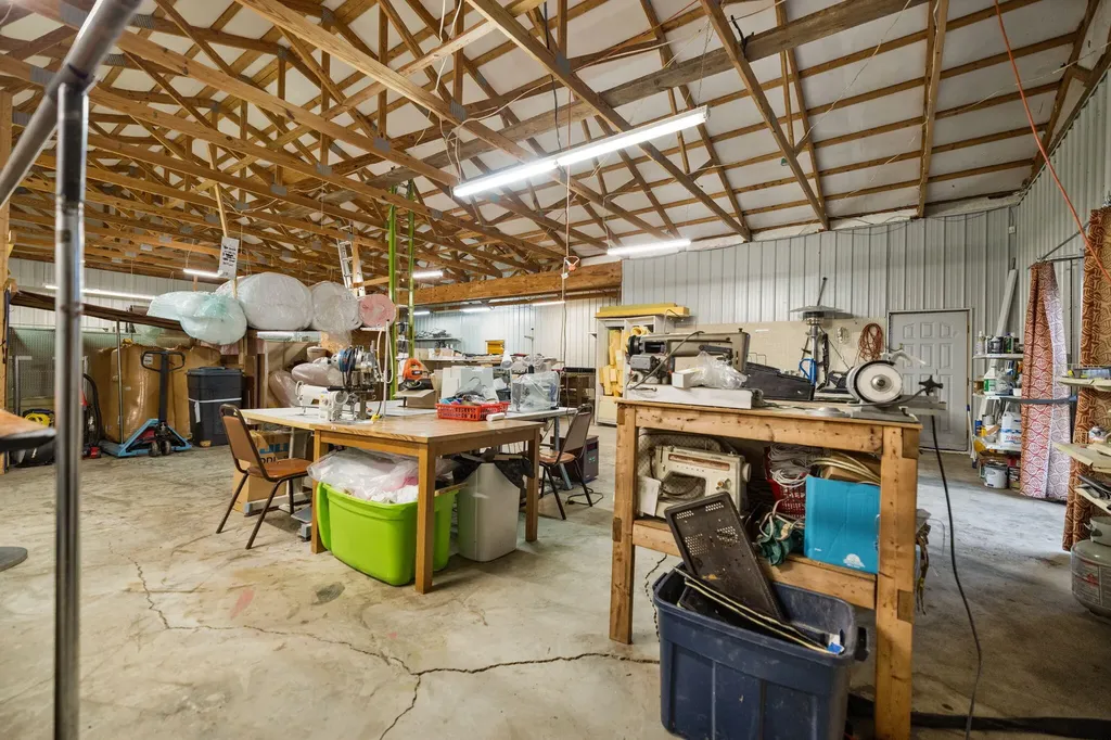 2435 N Laurel Road London KY 40741