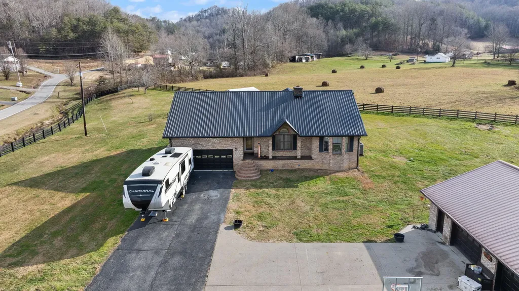 23 California Hollow Coldiron KY 40819