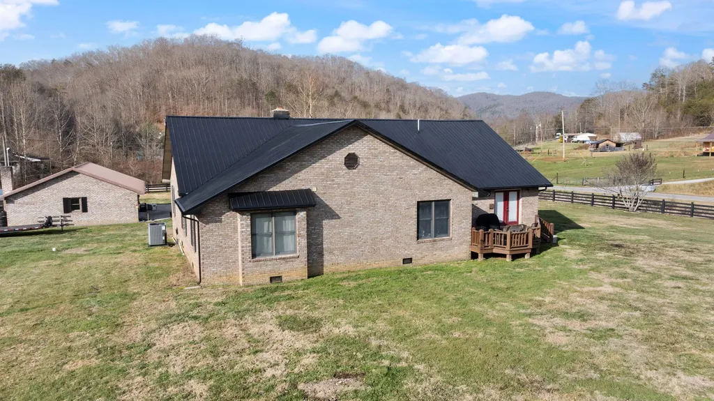 23 California Hollow Coldiron KY 40819