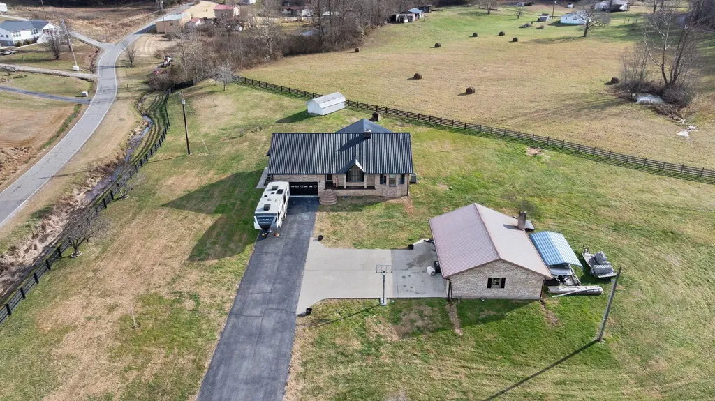 23 California Hollow Coldiron KY 40819