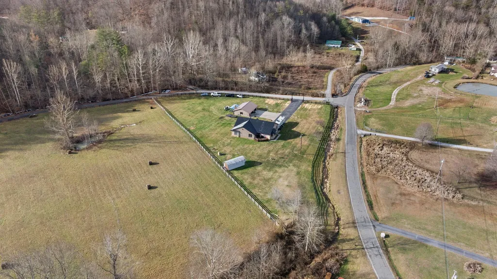 23 California Hollow Coldiron KY 40819