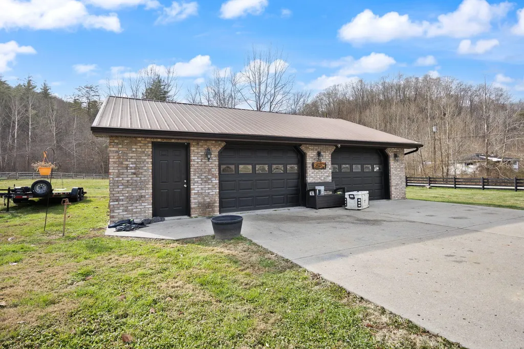 23 California Hollow Coldiron KY 40819