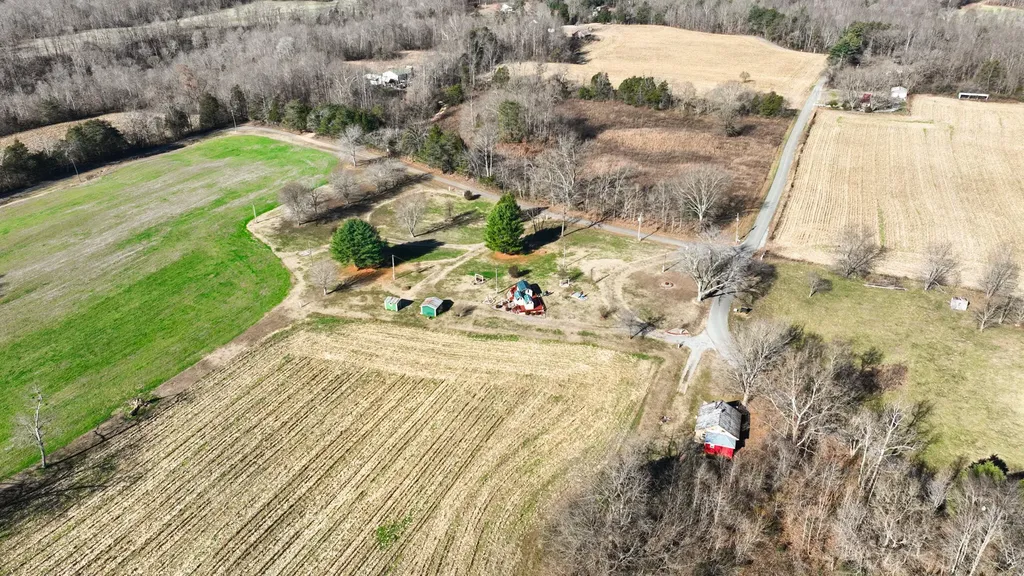 1 Jesse Bernard Road Jamestown KY 42629