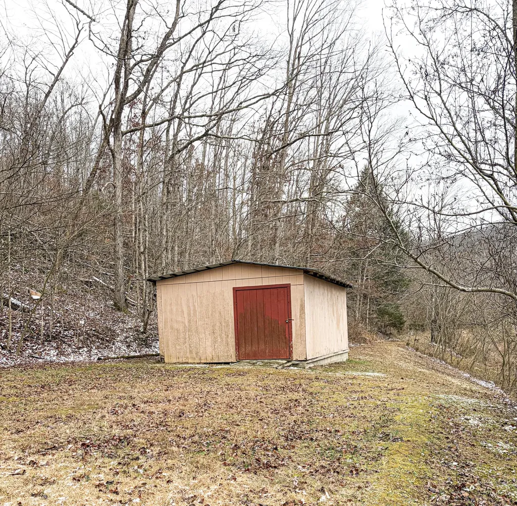 289 Hershel Gabbard Road Mckee KY 40447