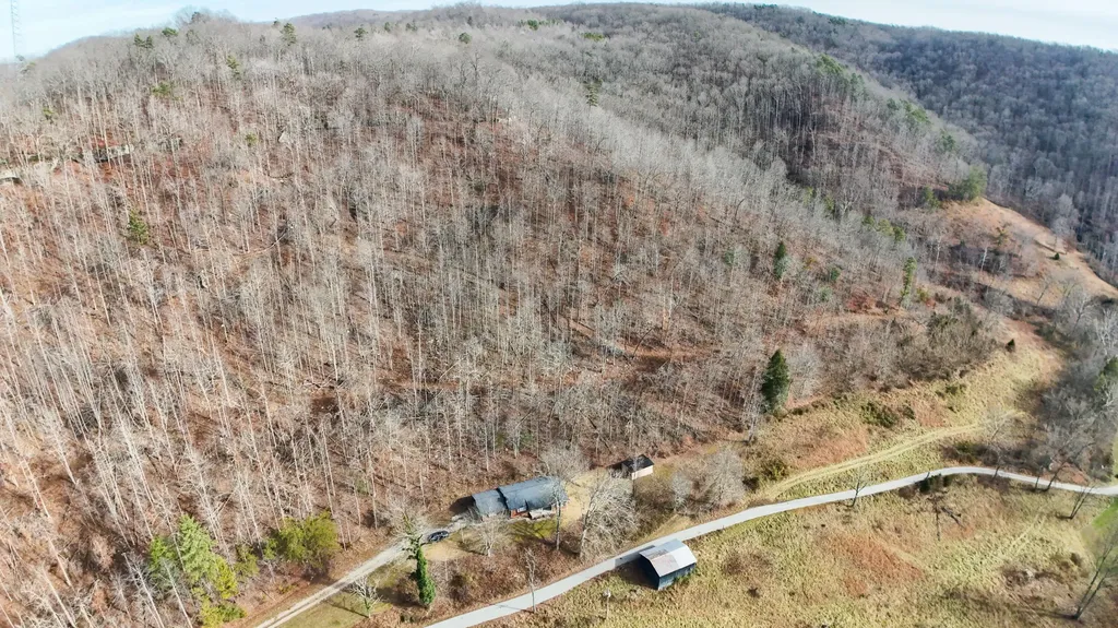 289 Hershel Gabbard Road Mckee KY 40447
