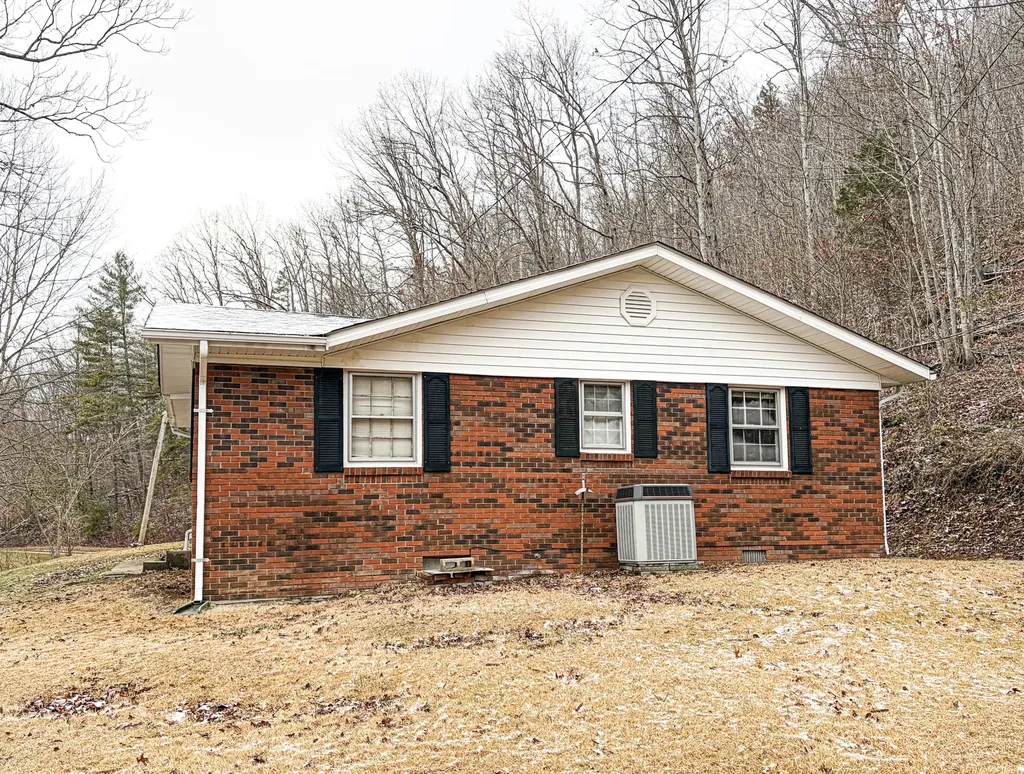 289 Hershel Gabbard Road Mckee KY 40447