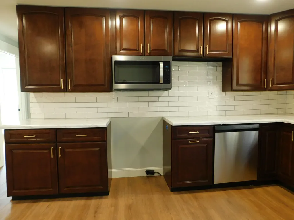 2885 Ky-215 Evarts KY 40828
