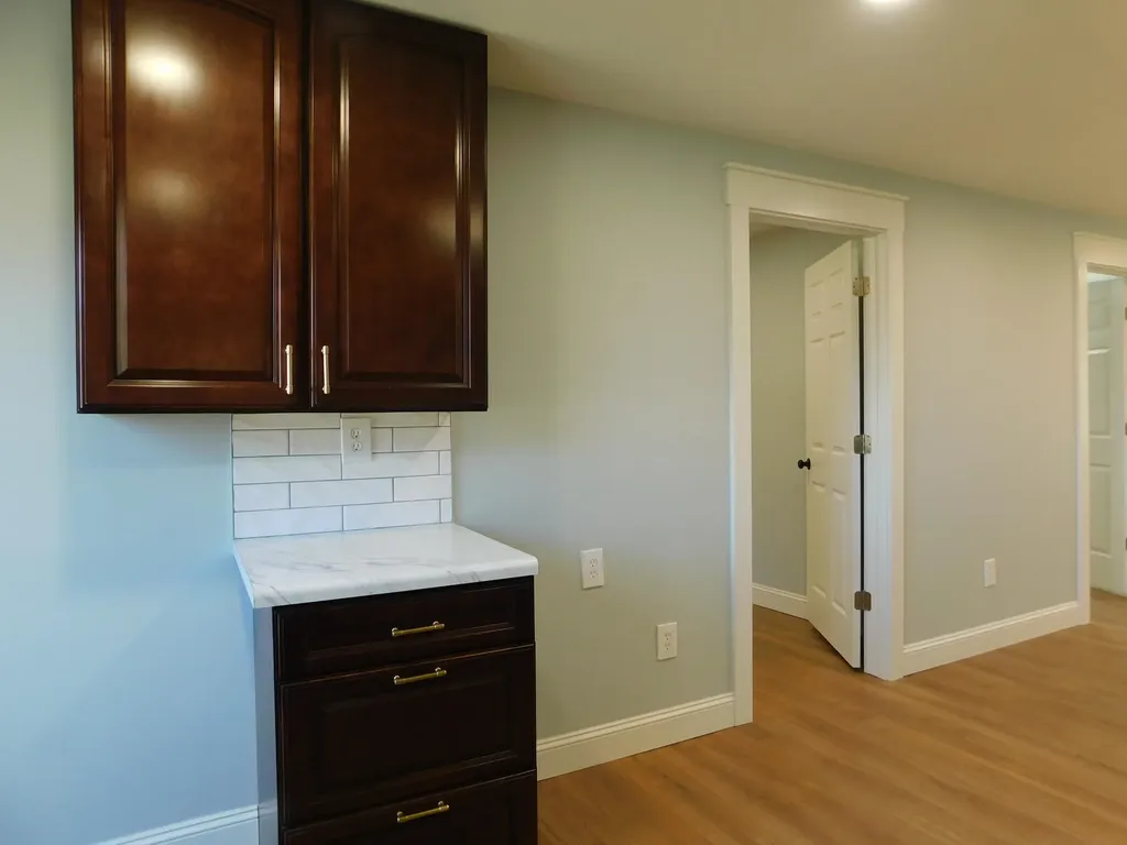 2885 Ky-215 Evarts KY 40828