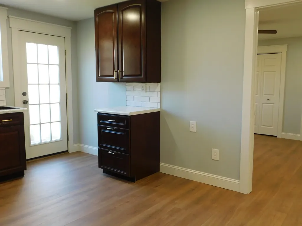 2885 Ky-215 Evarts KY 40828
