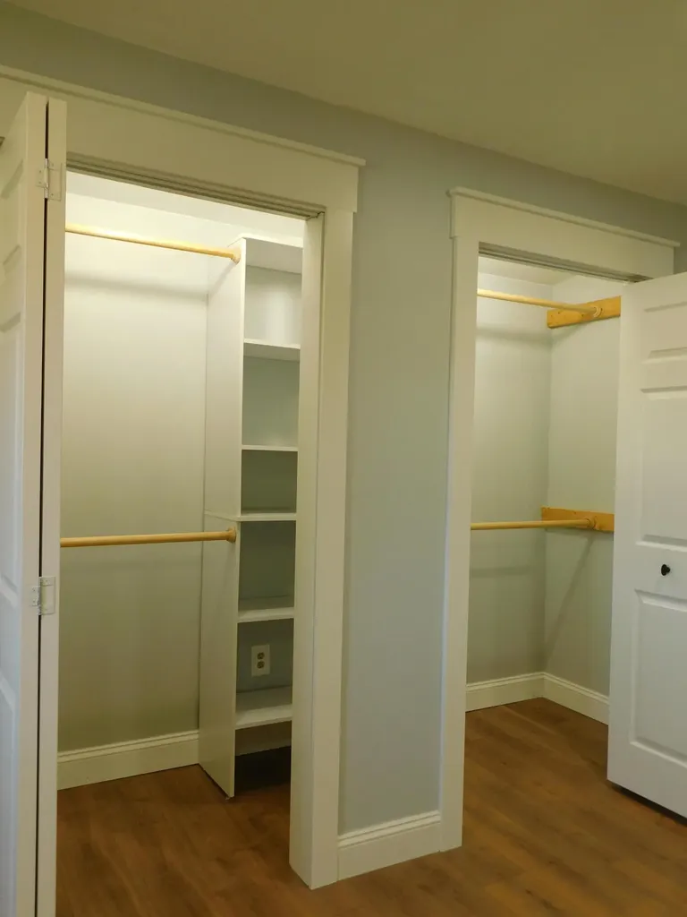 2885 Ky-215 Evarts KY 40828