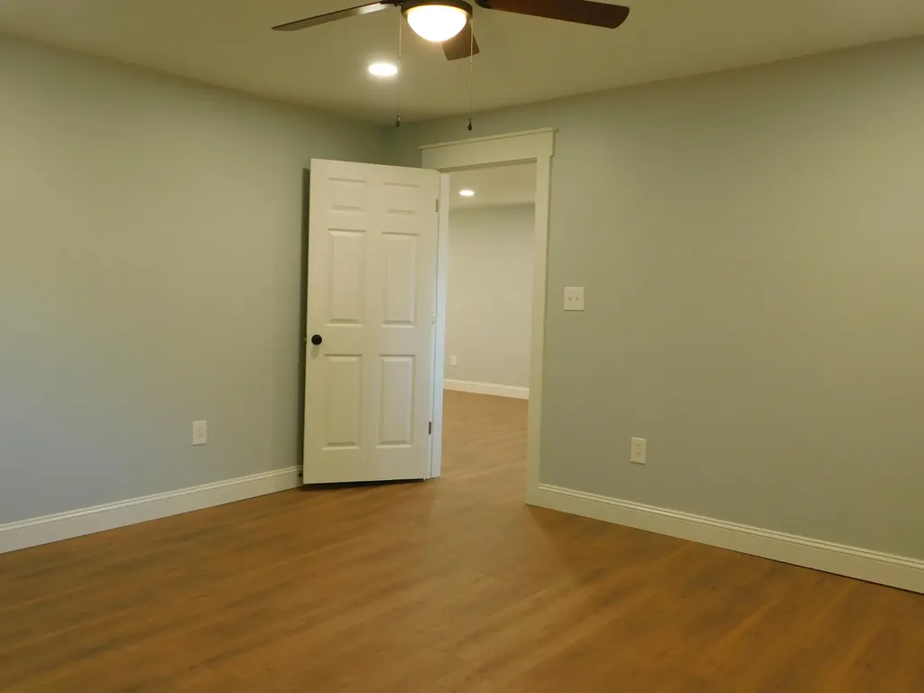 2885 Ky-215 Evarts KY 40828