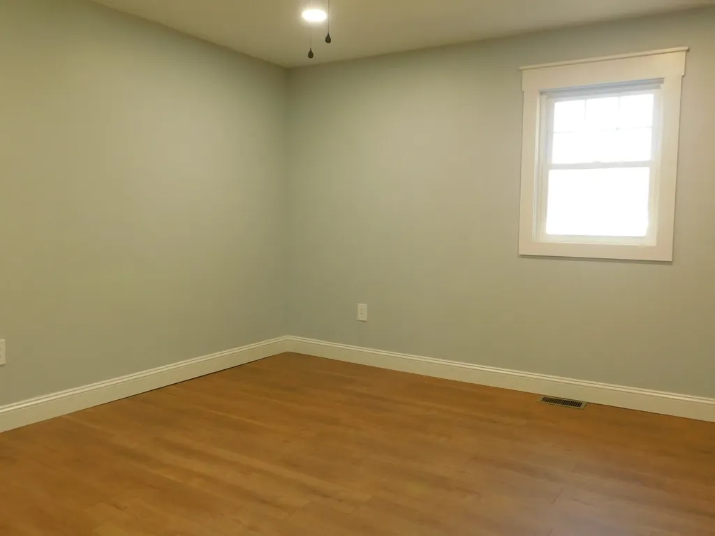 2885 Ky-215 Evarts KY 40828
