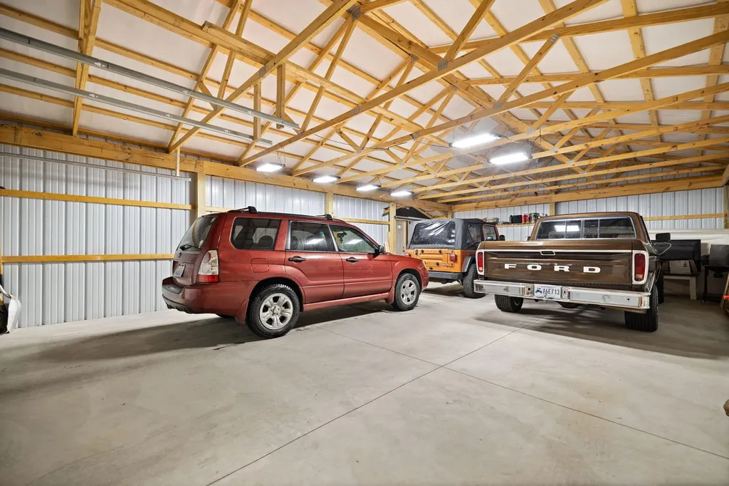 249 N Riverwood Road Bronston KY 42518